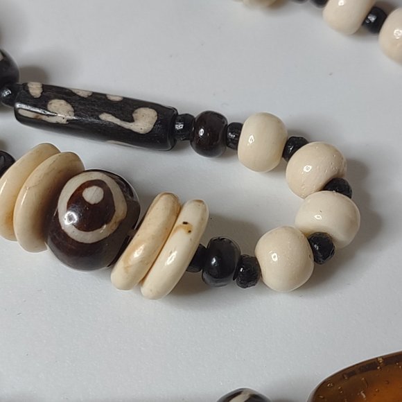 Heavy Decorative Glass And Bone Bead Necklace - Picture 6 of 15